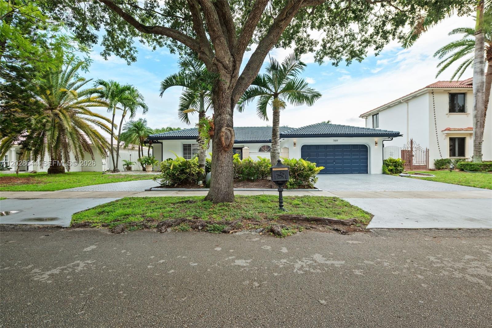7819 NW 166th Ter