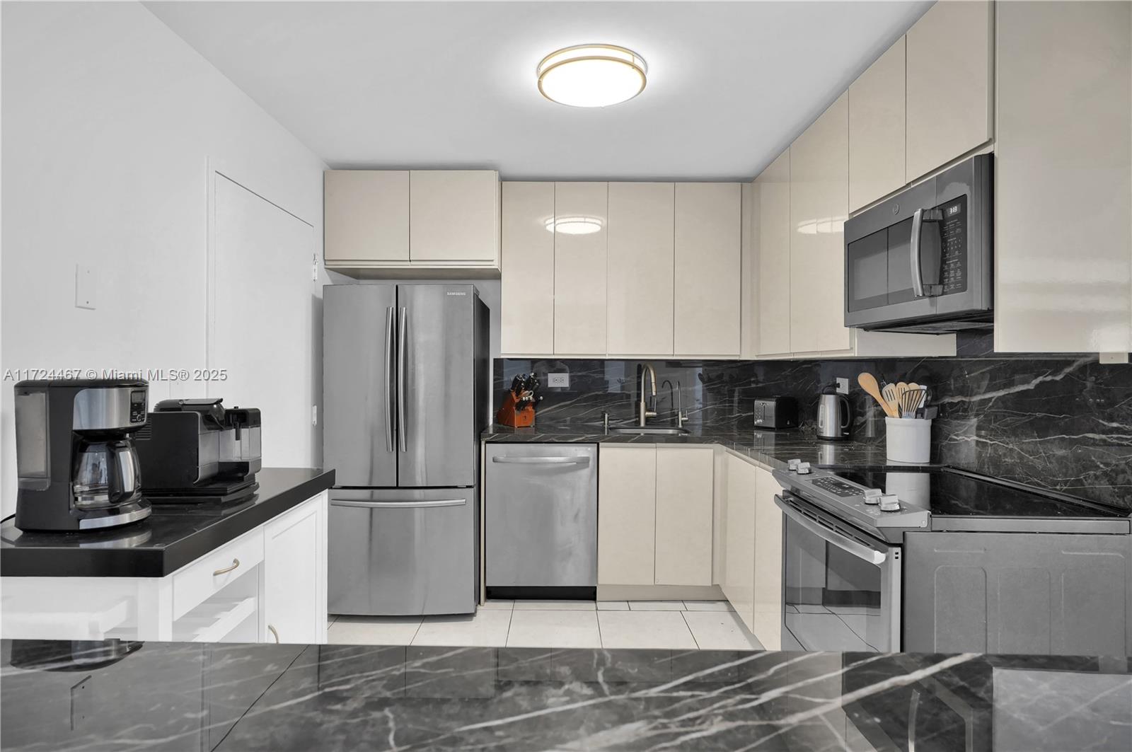 OCEANSIDE PLAZA CONDO - Residential