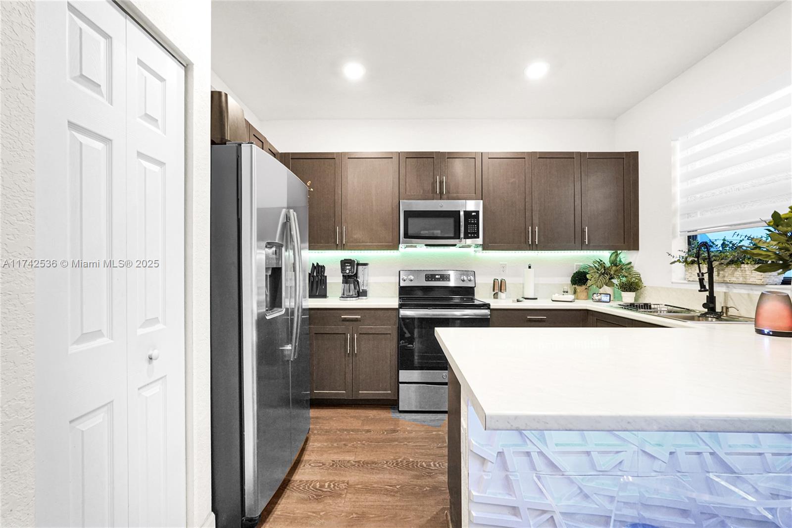 AQUABELLA SECTION TWO - Residential
