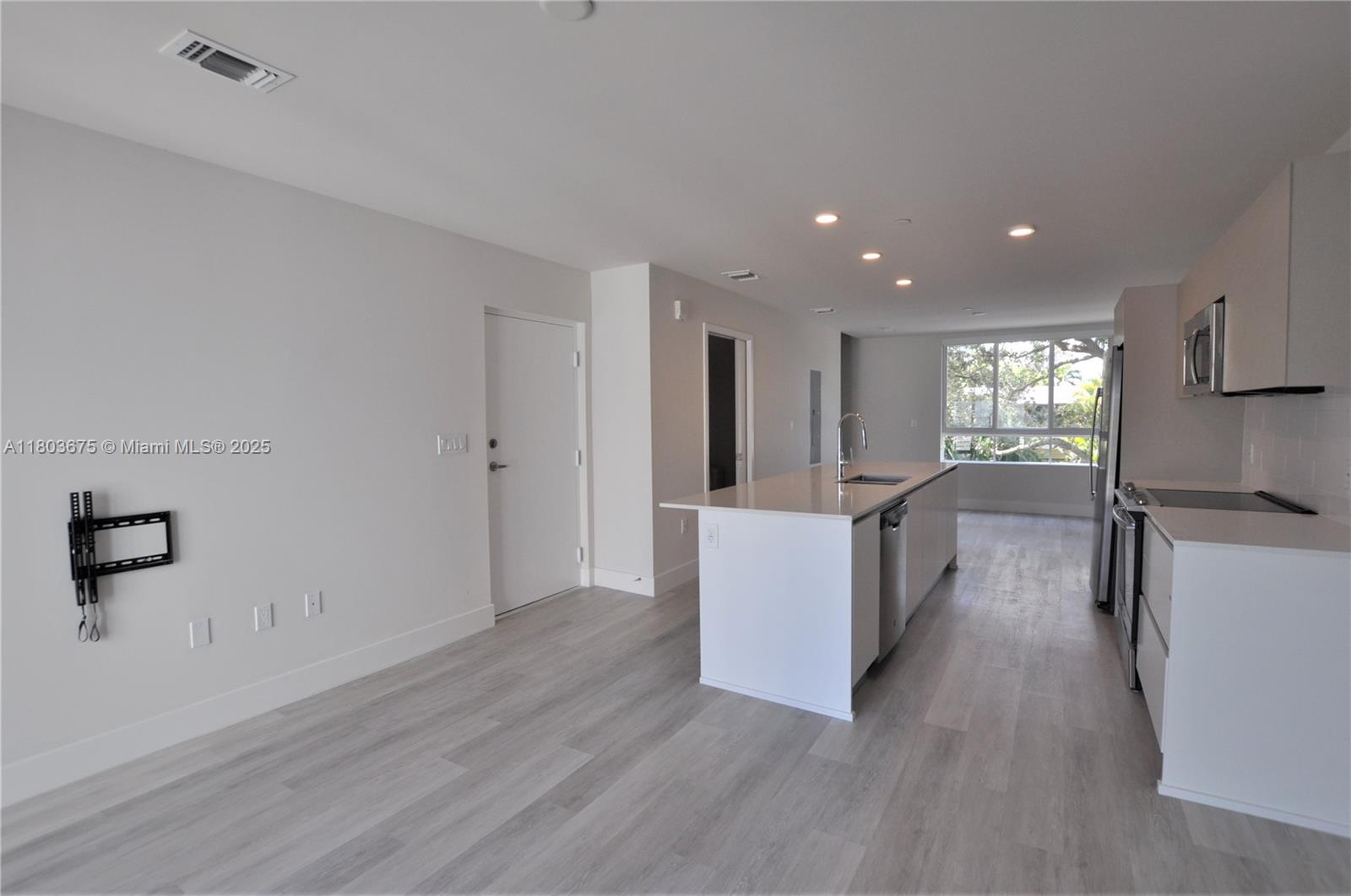 Rental Property at 2505 Ne 193rd St 4205, Miami, Broward County, Florida - Bedrooms: 2 
Bathrooms: 3  - $2,900 MO.