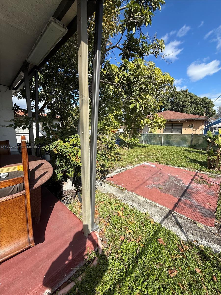 COMFORT GARDENS - Residential Income