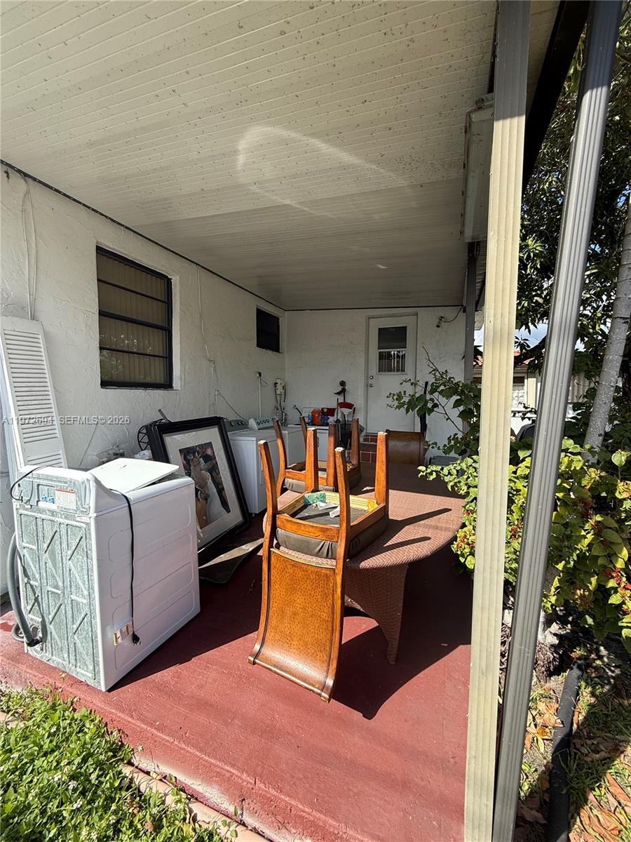 COMFORT GARDENS - Residential Income