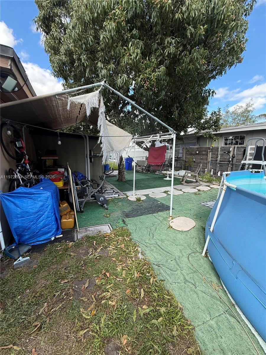 COMFORT GARDENS - Residential Income