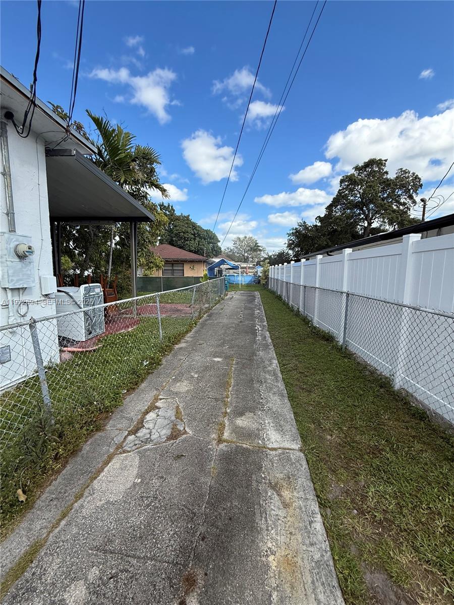 COMFORT GARDENS - Residential Income