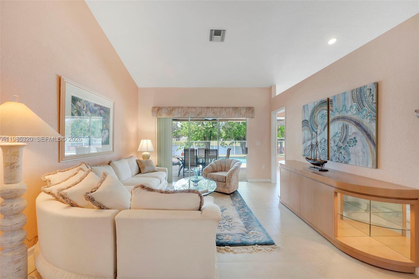 BOULEVARD FOREST - Residential