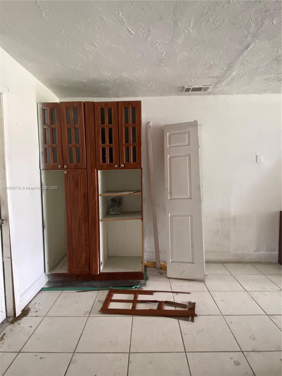 DEL PRADO GARDENS SEC 3 - Residential