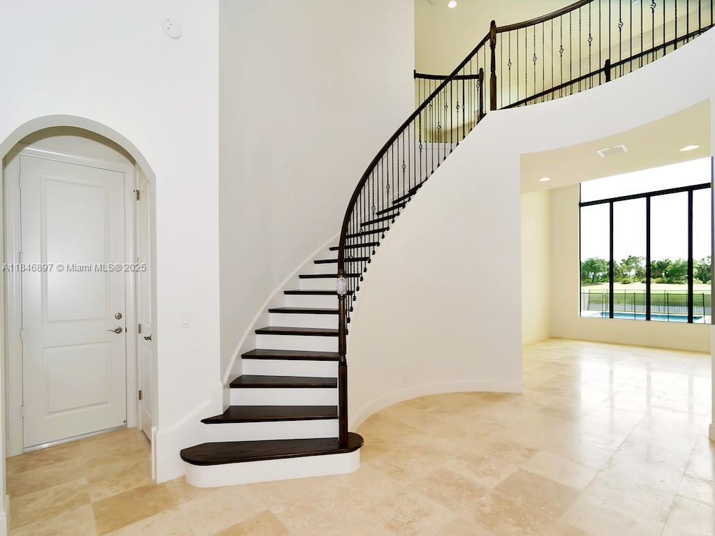 PARKLAND GOLF & COUNTRY C - Residential Lease