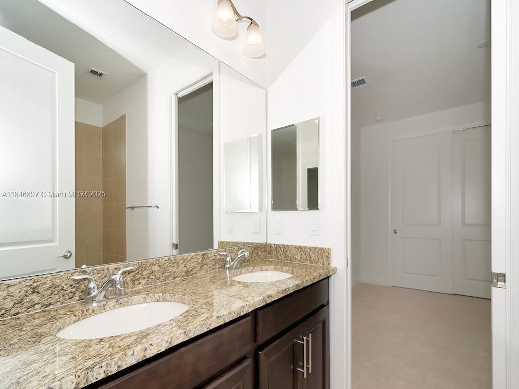 PARKLAND GOLF & COUNTRY C - Residential Lease