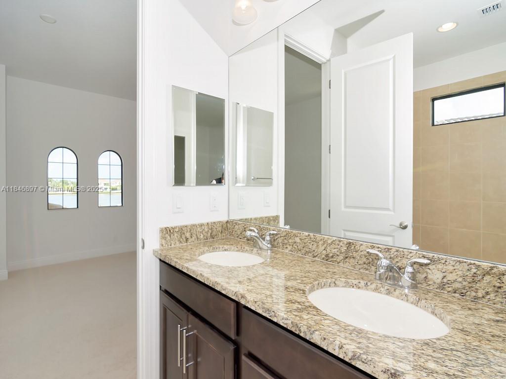 PARKLAND GOLF & COUNTRY C - Residential Lease