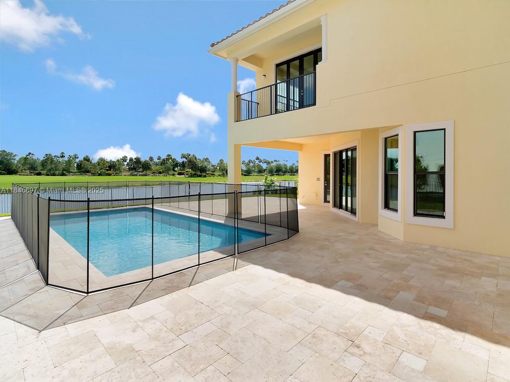 PARKLAND GOLF & COUNTRY C - Residential Lease