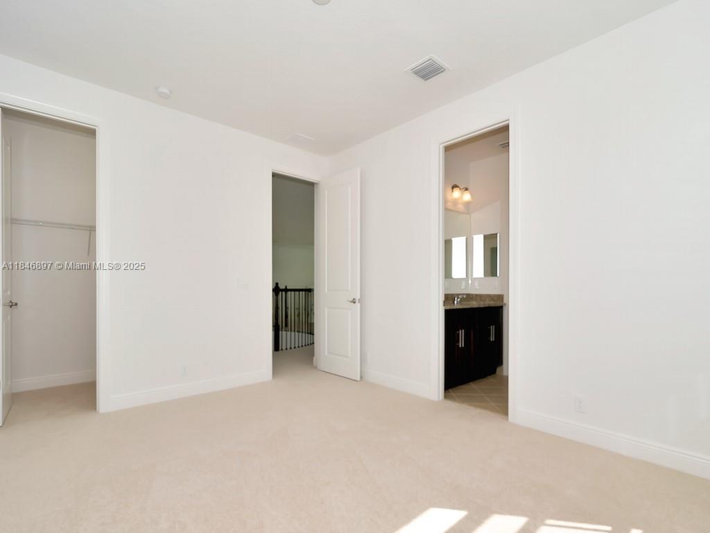 PARKLAND GOLF & COUNTRY C - Residential Lease