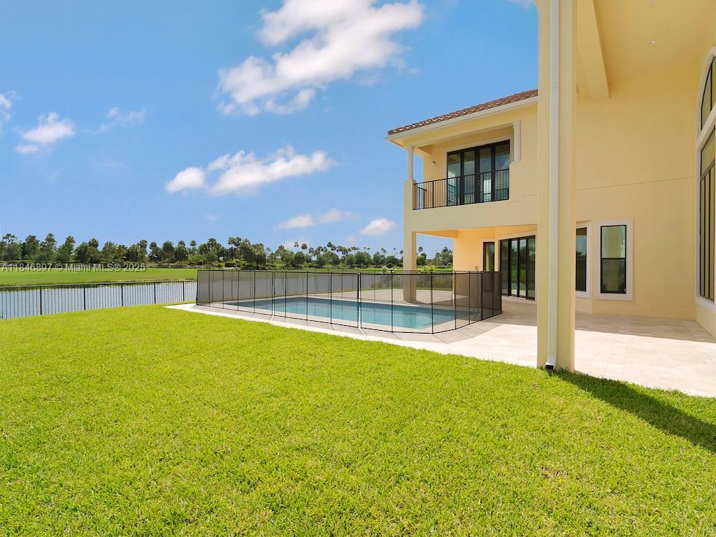 PARKLAND GOLF & COUNTRY C - Residential Lease