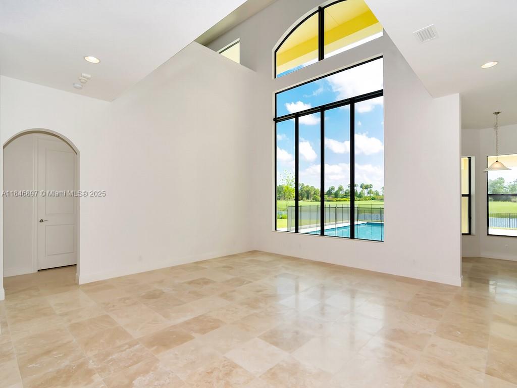 PARKLAND GOLF & COUNTRY C - Residential Lease