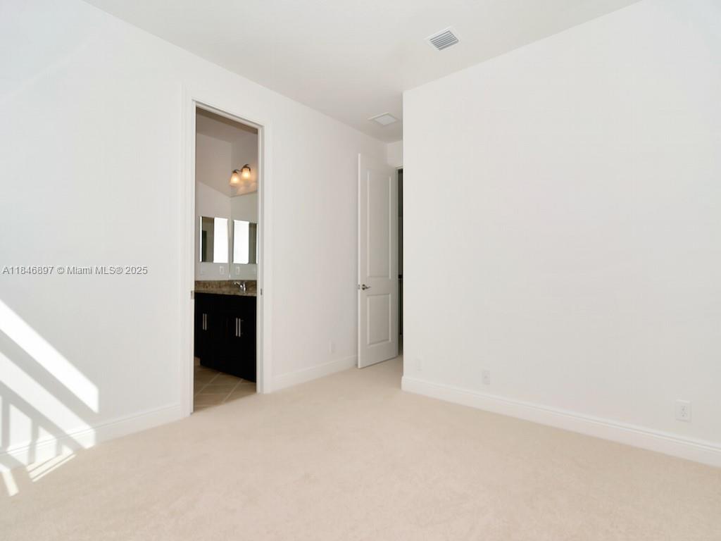 PARKLAND GOLF & COUNTRY C - Residential Lease