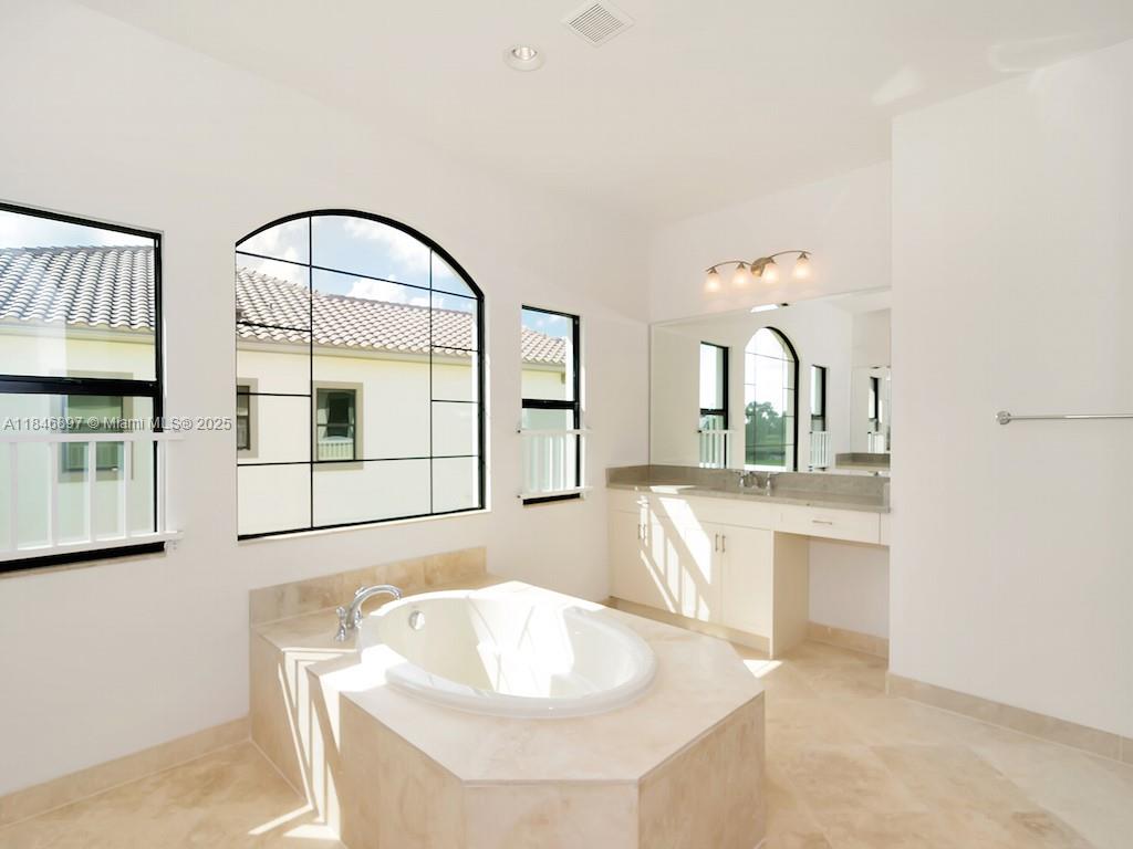 PARKLAND GOLF & COUNTRY C - Residential Lease