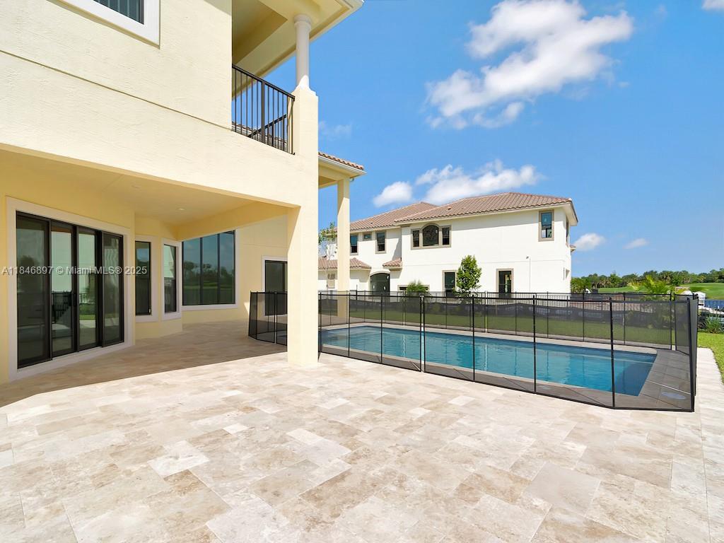 PARKLAND GOLF & COUNTRY C - Residential Lease