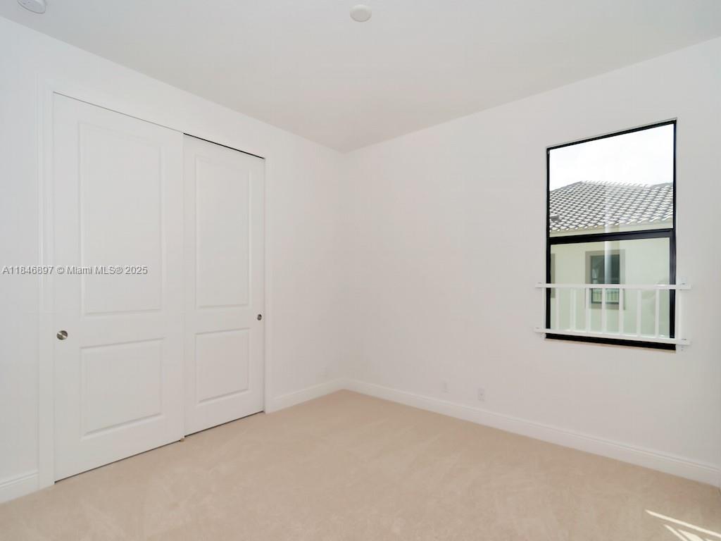 PARKLAND GOLF & COUNTRY C - Residential Lease