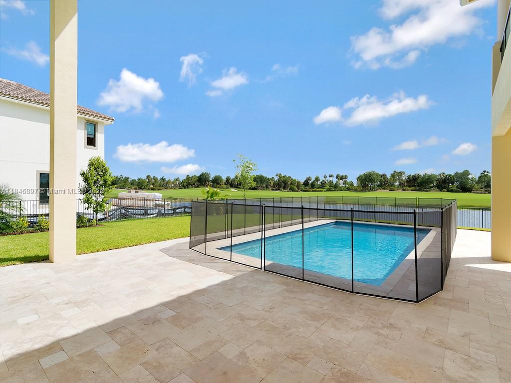 PARKLAND GOLF & COUNTRY C - Residential Lease