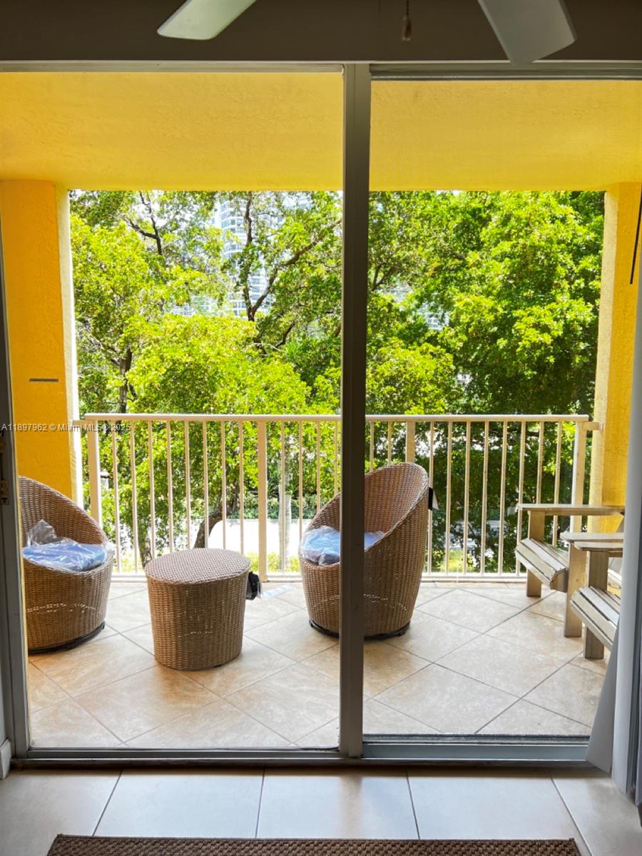 THE YACHT CLUB AT AVENTURA - Residential Lease