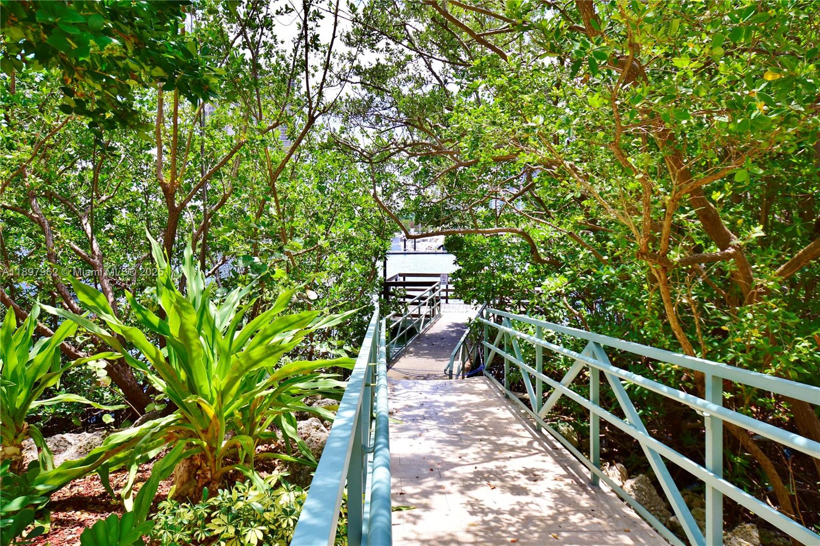 THE YACHT CLUB AT AVENTURA - Residential Lease