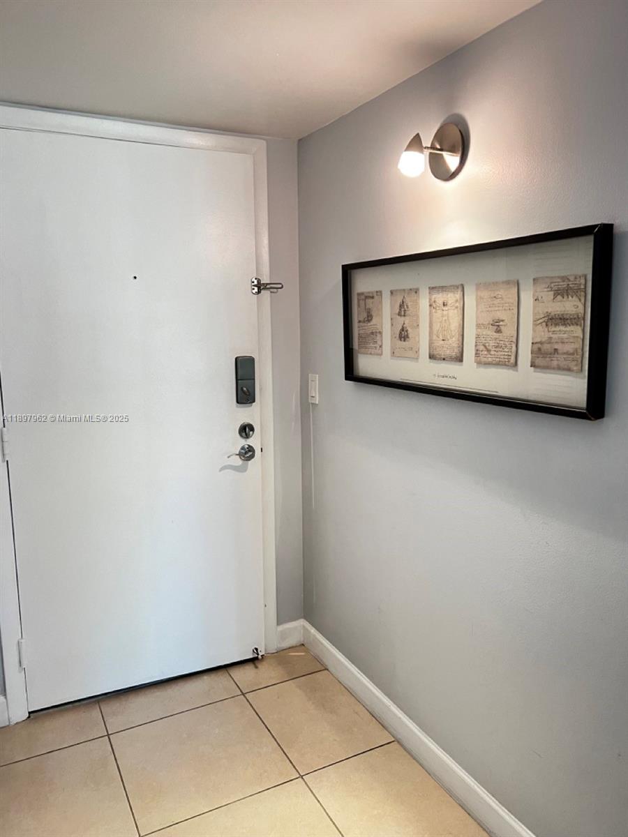 THE YACHT CLUB AT AVENTURA - Residential Lease