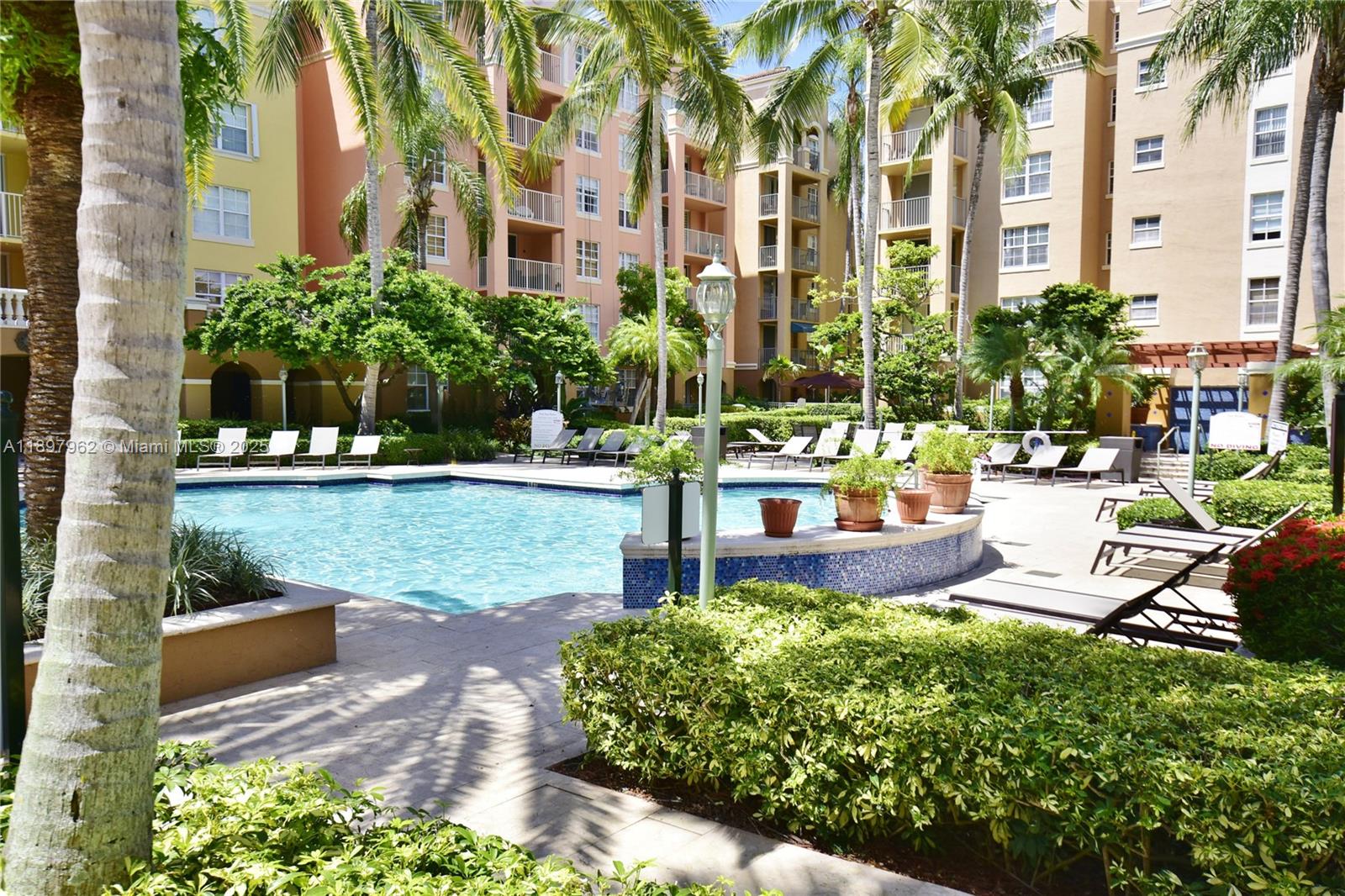 THE YACHT CLUB AT AVENTURA - Residential Lease