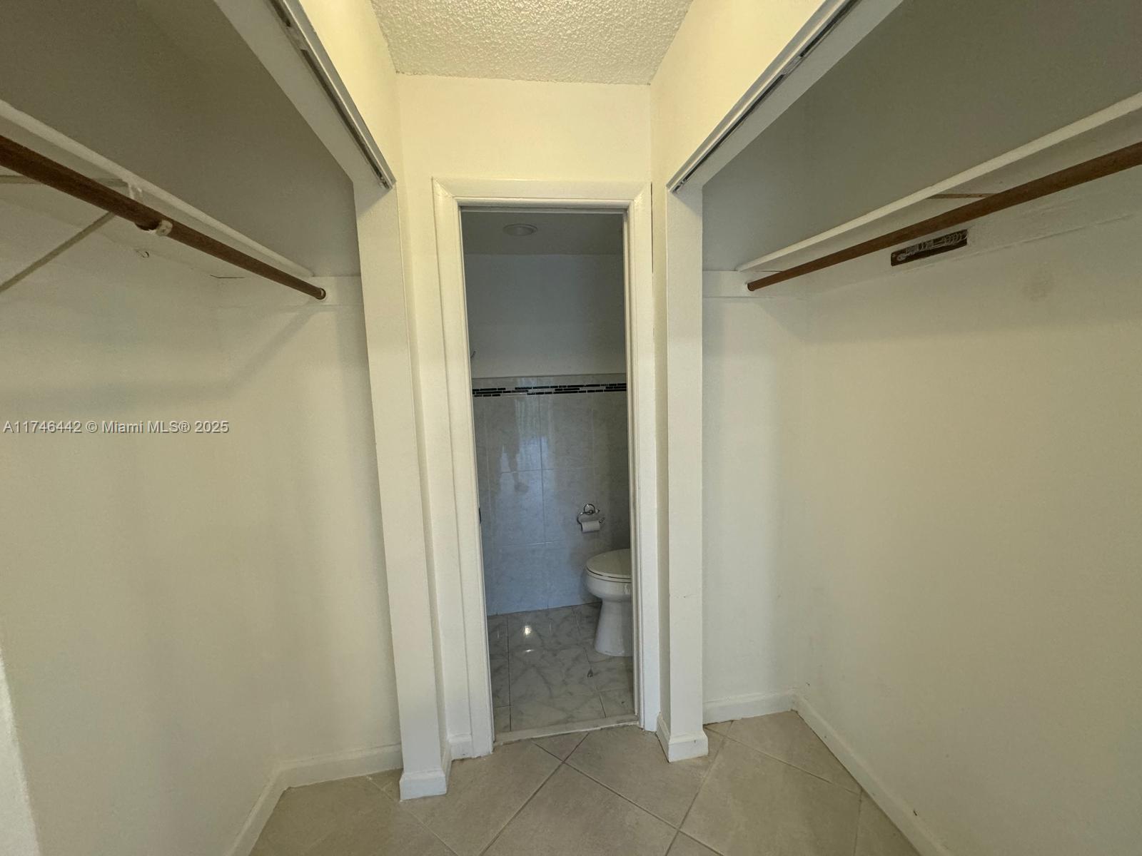 DOLPHIN CONDO - Residential