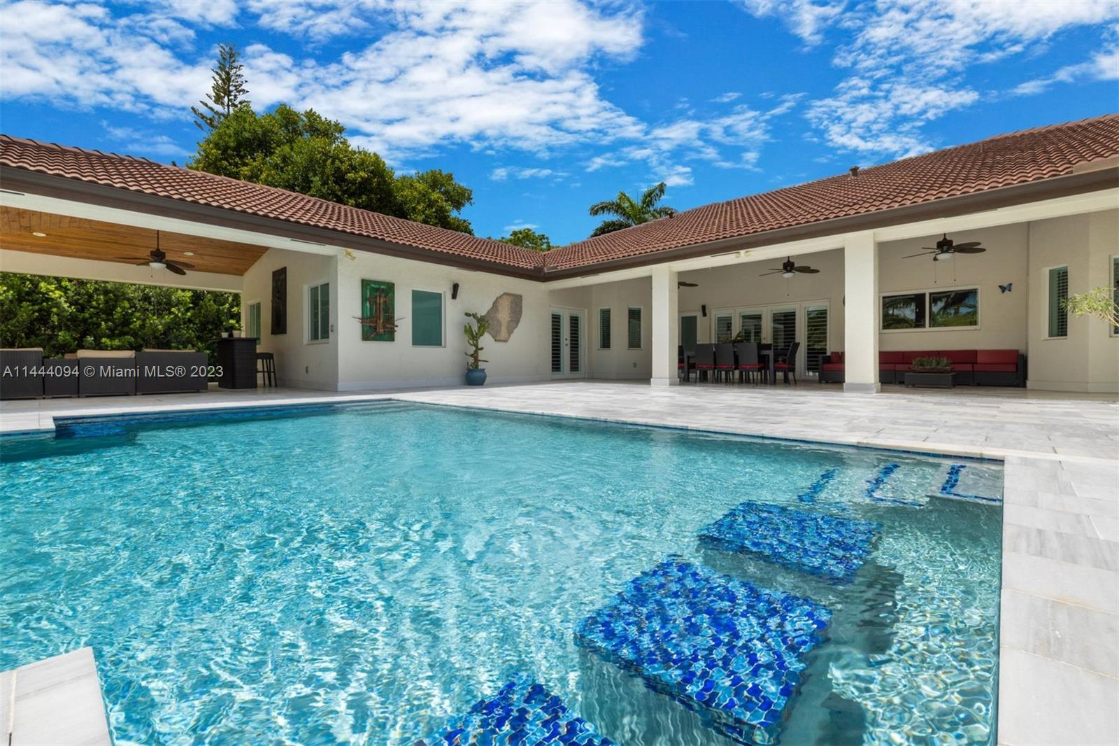 BANYAN WOODS - Residential