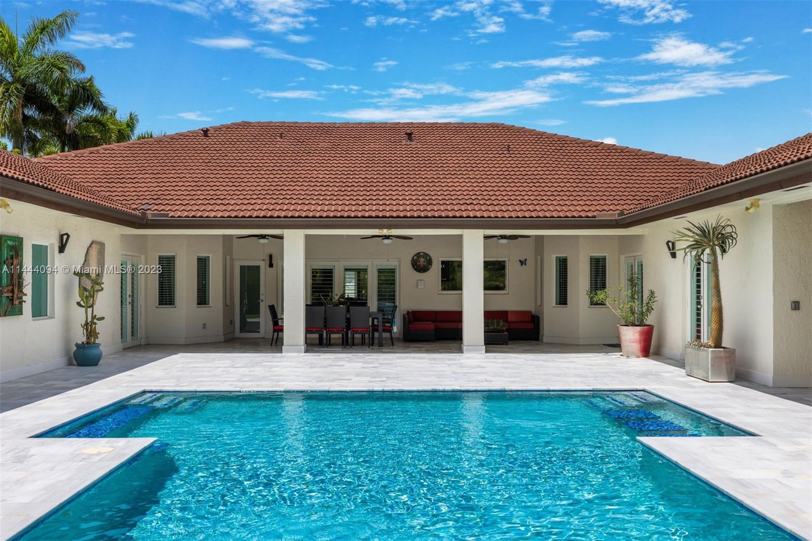 BANYAN WOODS - Residential