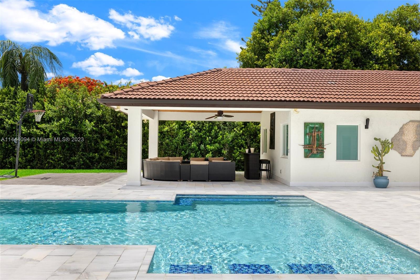 BANYAN WOODS - Residential