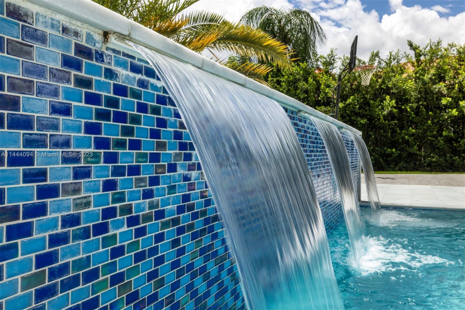 BANYAN WOODS - Residential