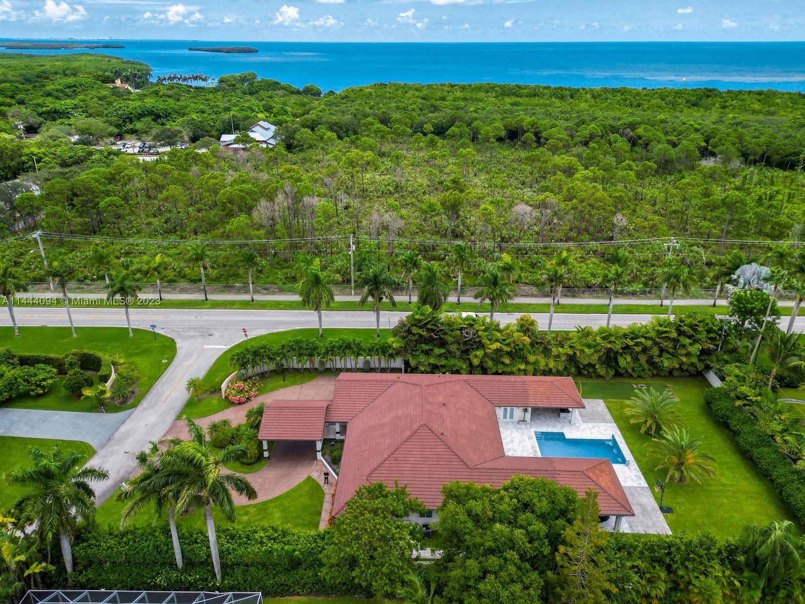 BANYAN WOODS - Residential