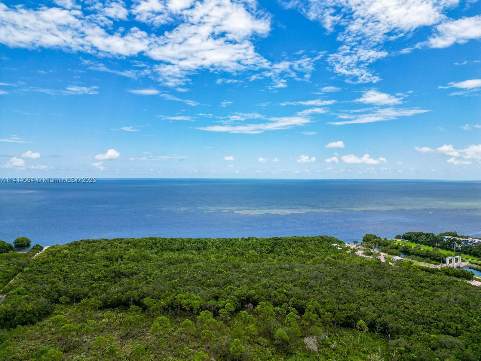 BANYAN WOODS - Residential