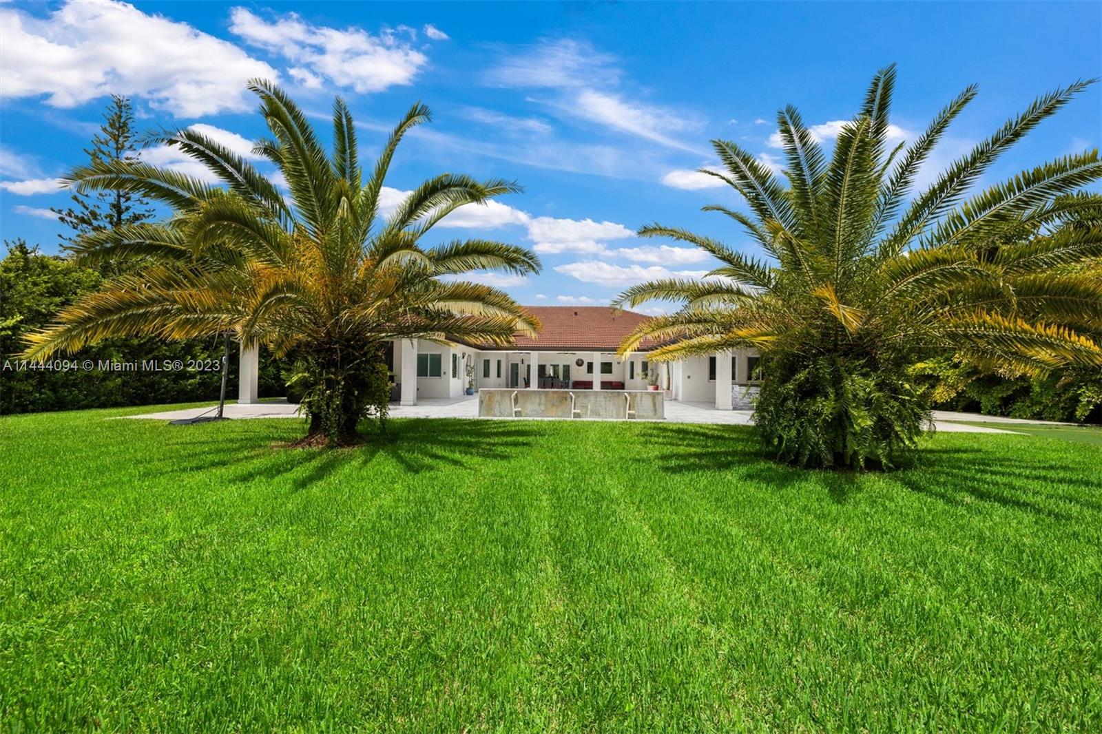 BANYAN WOODS - Residential