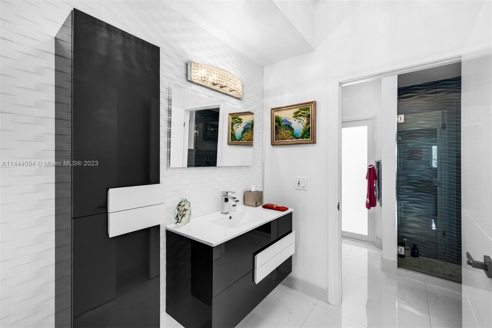 BANYAN WOODS - Residential