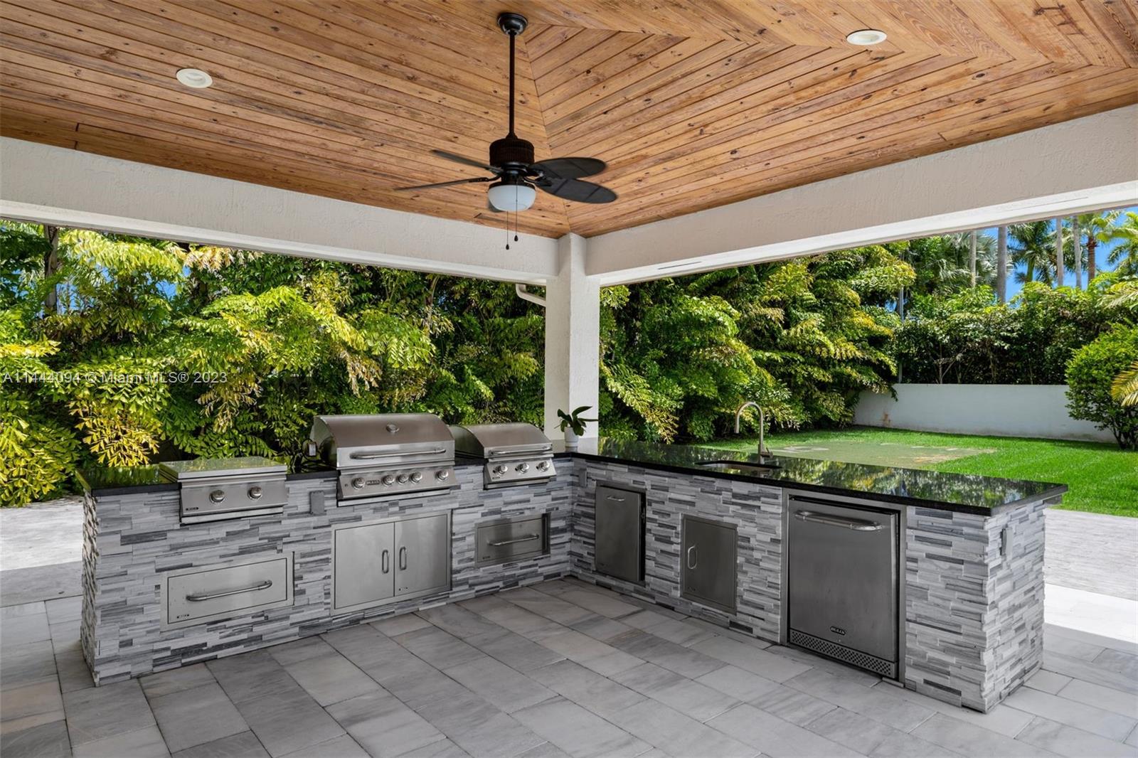 BANYAN WOODS - Residential