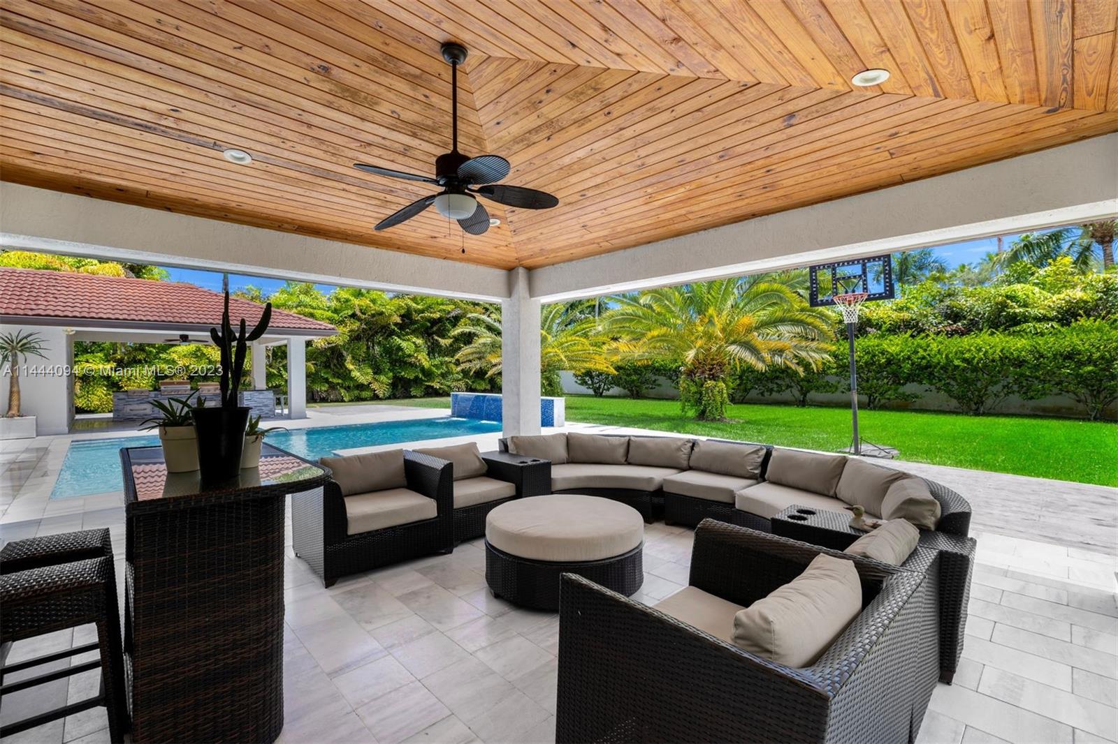 BANYAN WOODS - Residential