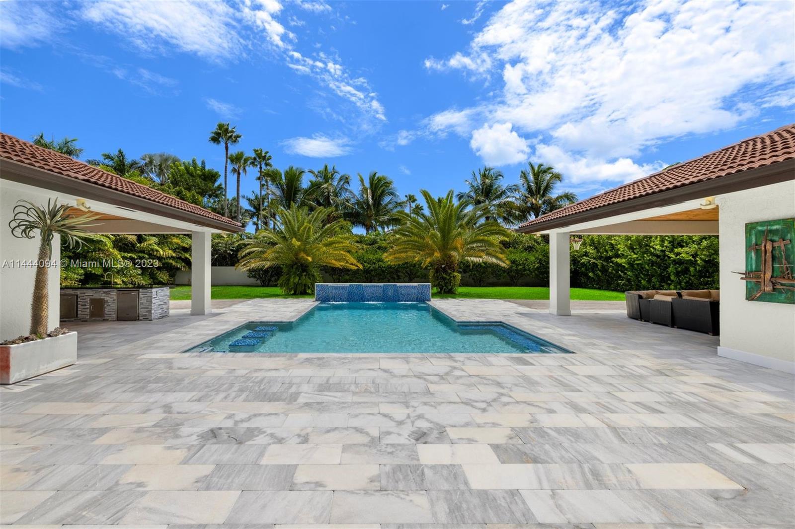 BANYAN WOODS - Residential