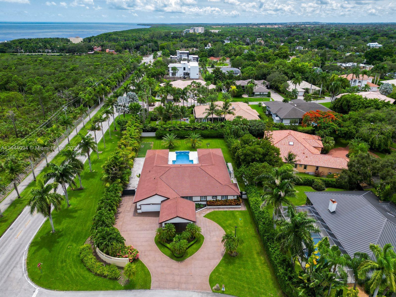 BANYAN WOODS - Residential