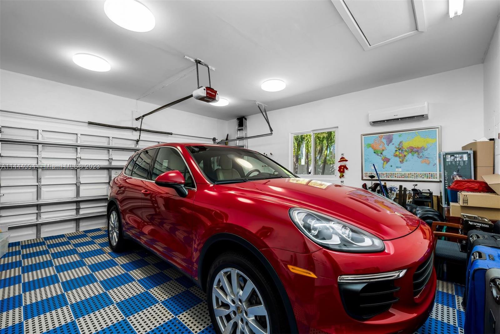 BANYAN WOODS - Residential