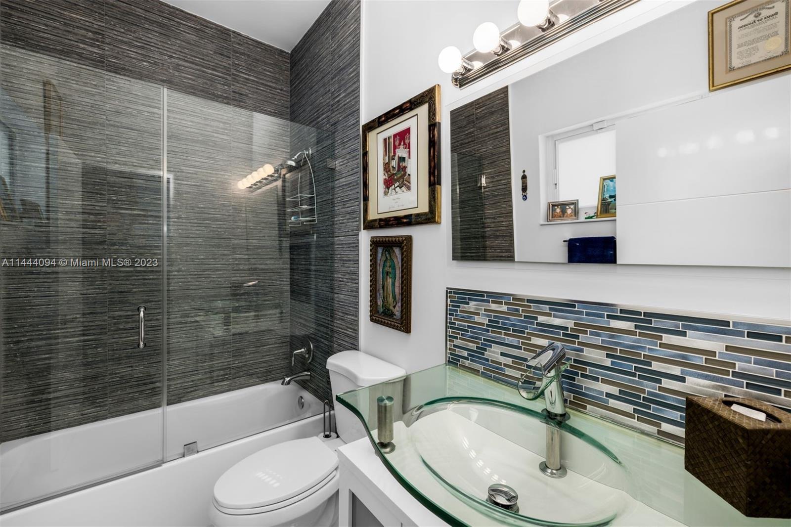 BANYAN WOODS - Residential