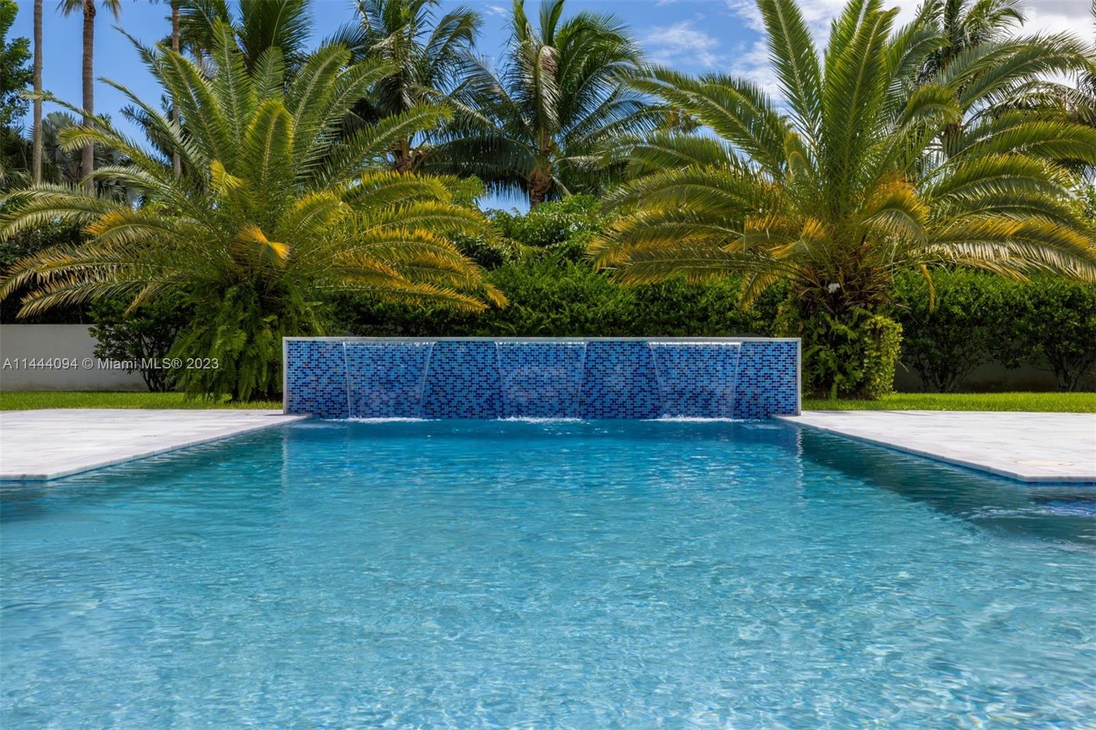 BANYAN WOODS - Residential