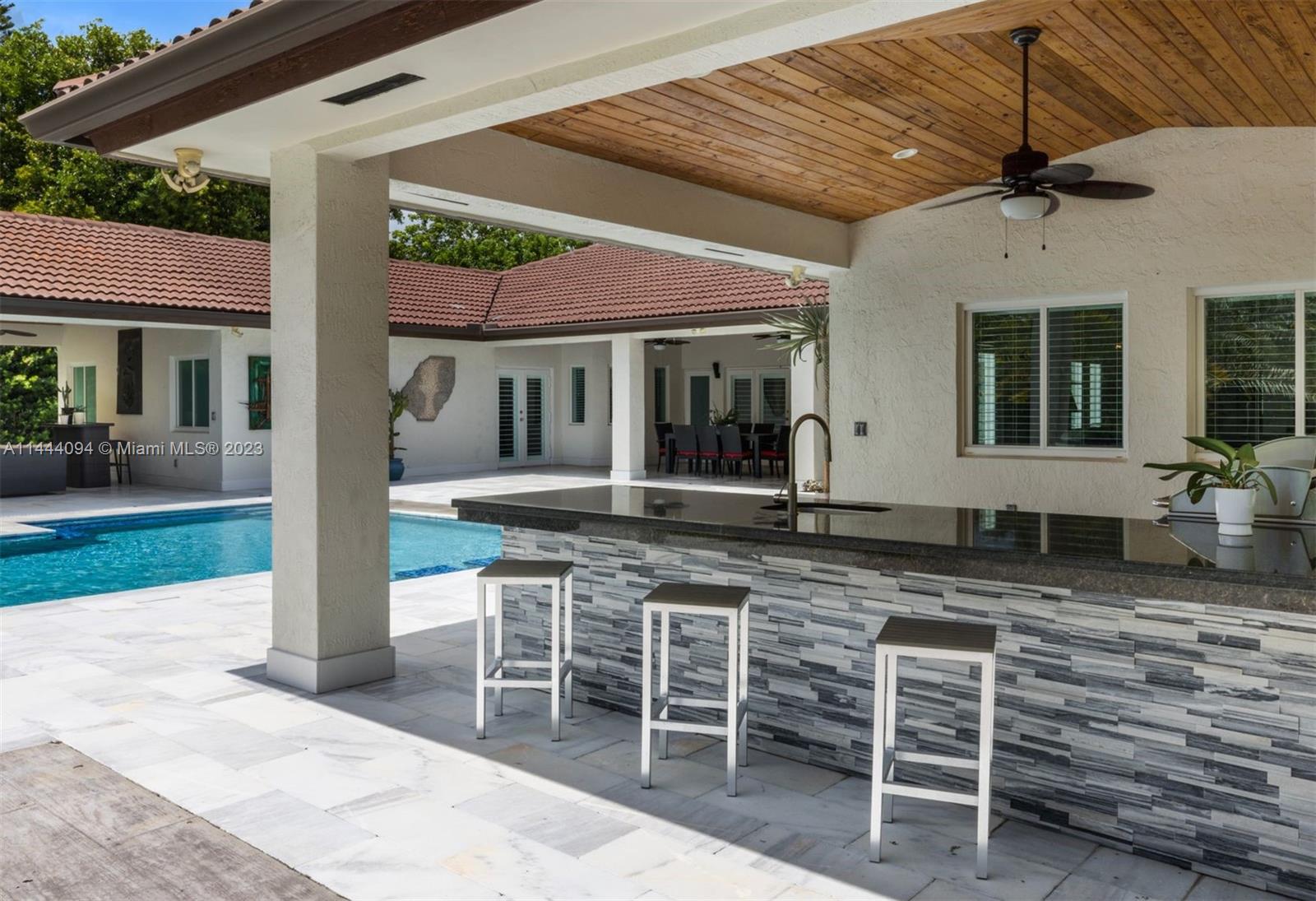 BANYAN WOODS - Residential