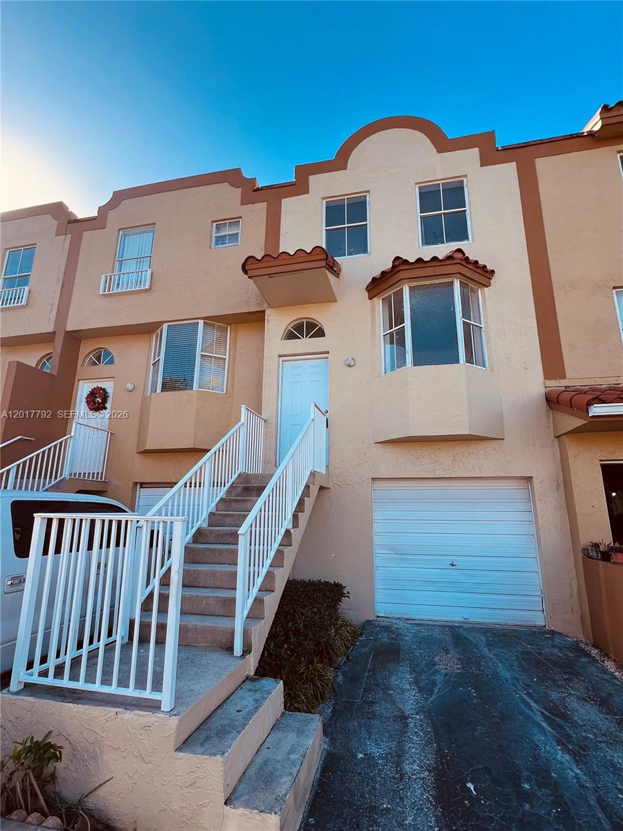 THE RIVIERA AT CORAL LAKE - Residential
