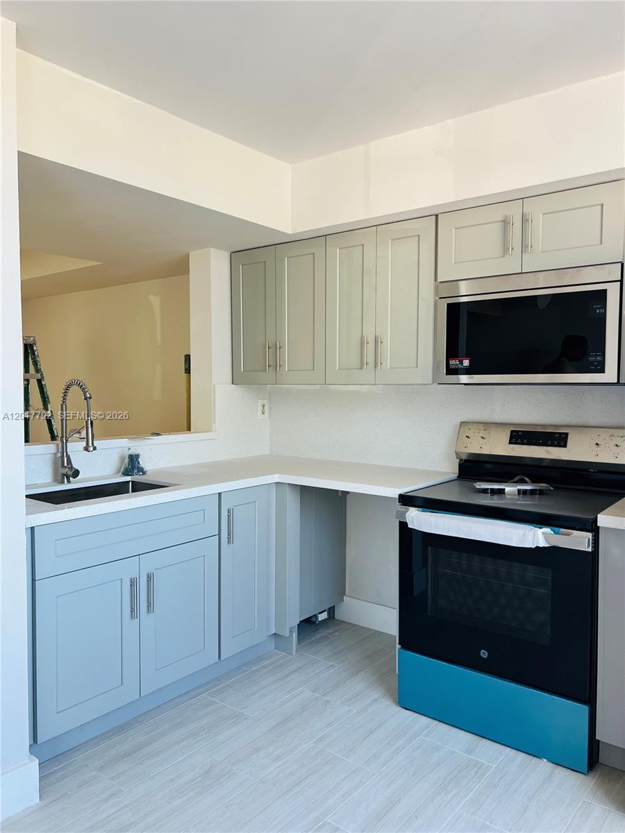 THE RIVIERA AT CORAL LAKE - Residential