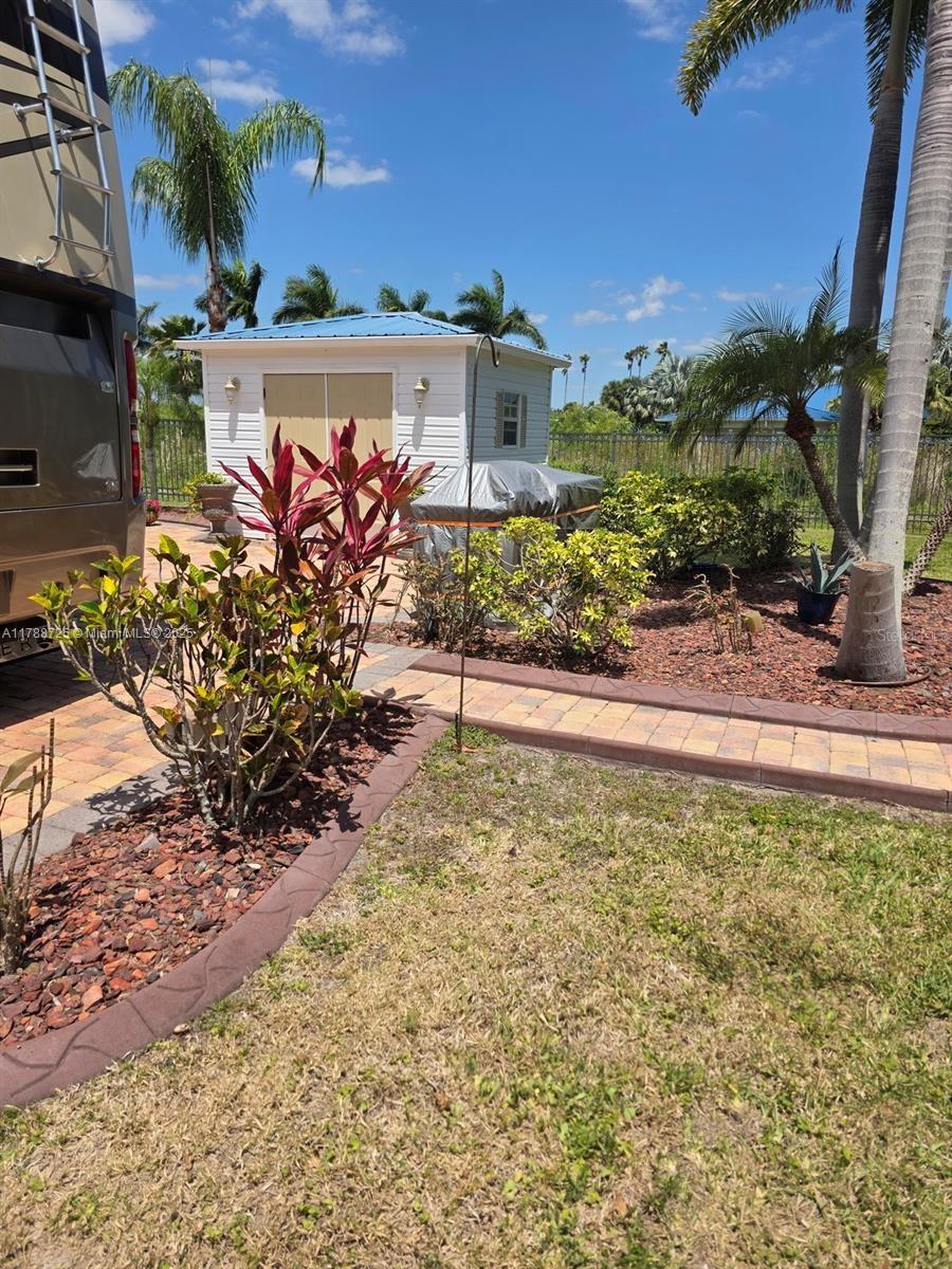 Silver Palms RV Resort - Land