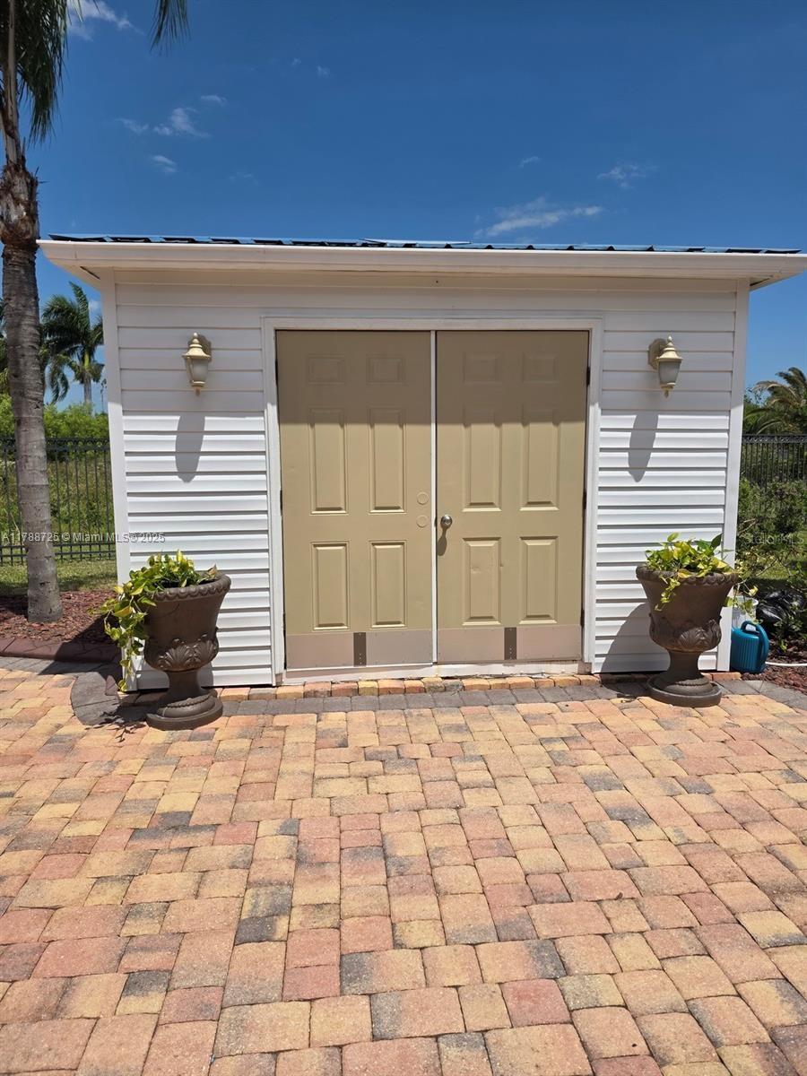 Silver Palms RV Resort - Land