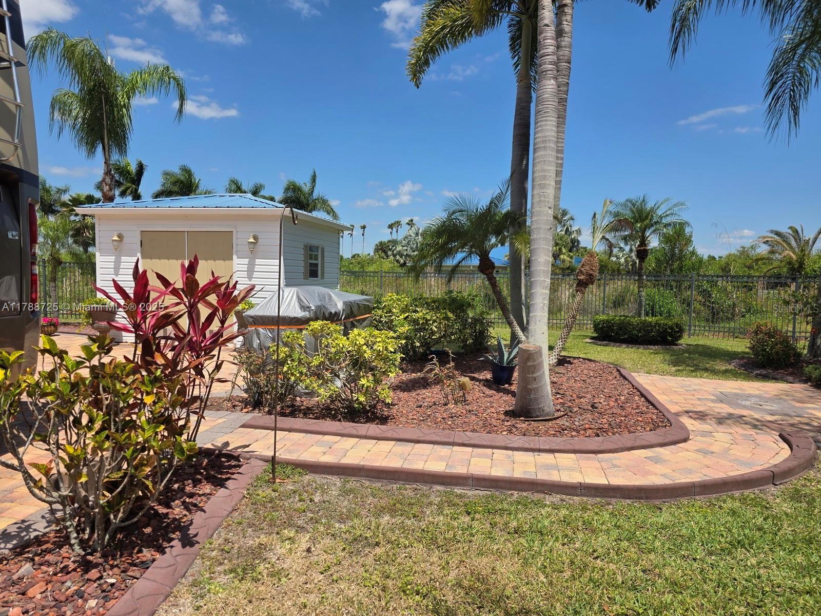 Silver Palms RV Resort - Land