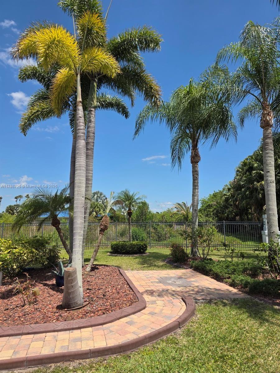 Silver Palms RV Resort - Land