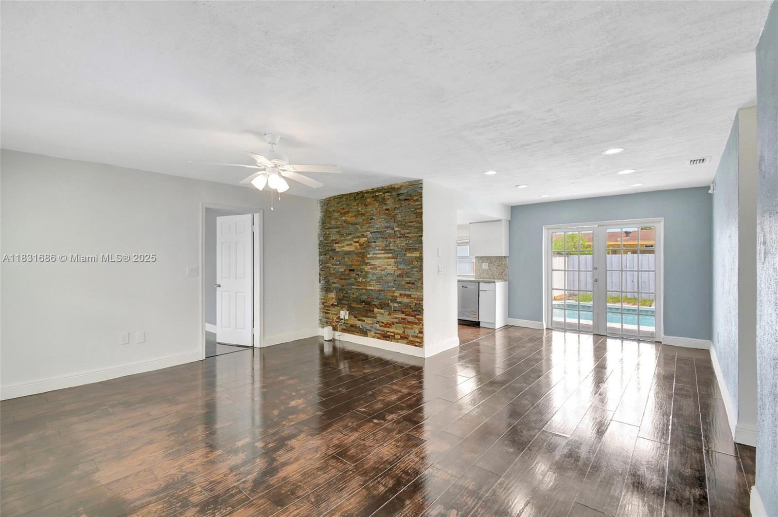 8960 Sunset Strip